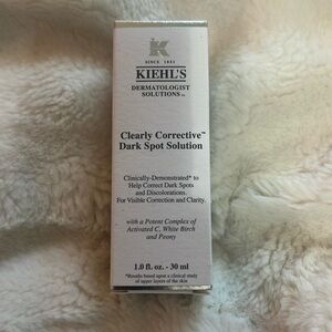 Kiehl’s clearly correcting dark spot solution